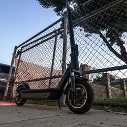 Electric scooter