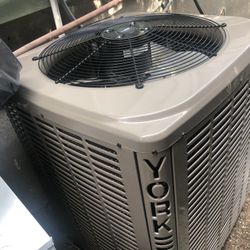 York,3ton, Condenser &A Coil With Blower 