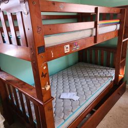 Bunk Bed With Trundle 