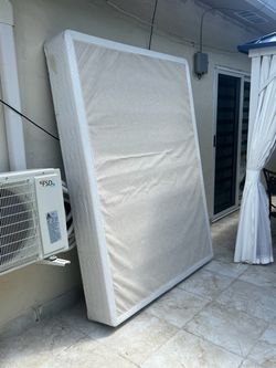 CAMA Queen Size Complete Bed – $50
