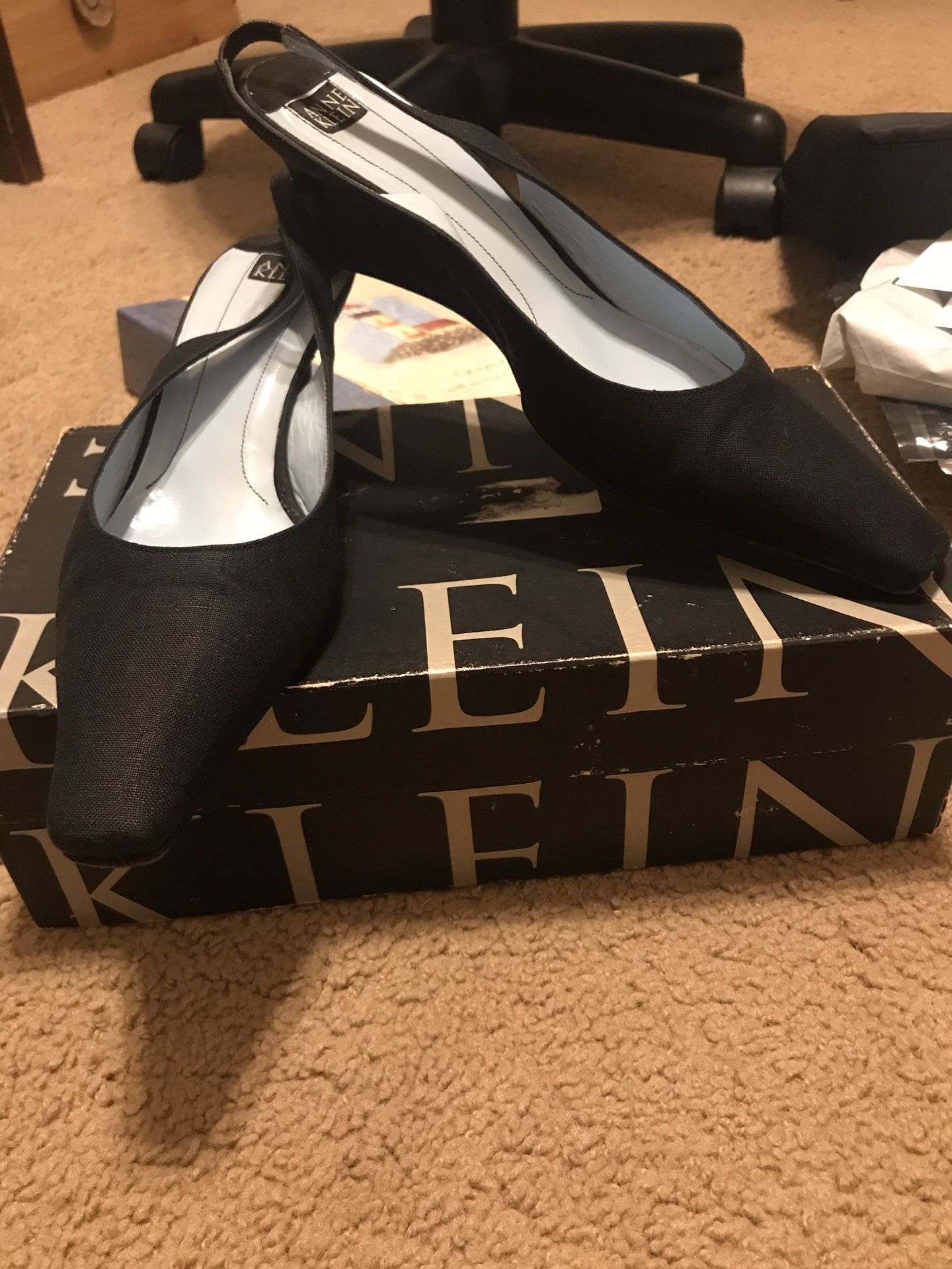 Ladies 7 1/2 n Anne Klein black linen wedge heel sling back