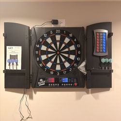 Fat Cat Dart Board With Manual And Darts