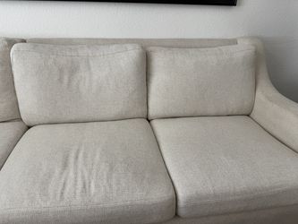Cream Sectional Couch – Great Condition