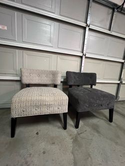 Set of 2 Tufted Accent Chairs