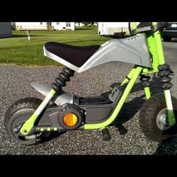 Power wheels Mx3 Mini Bike 