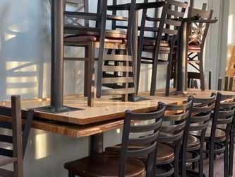 Mesas y sillas para restaurante