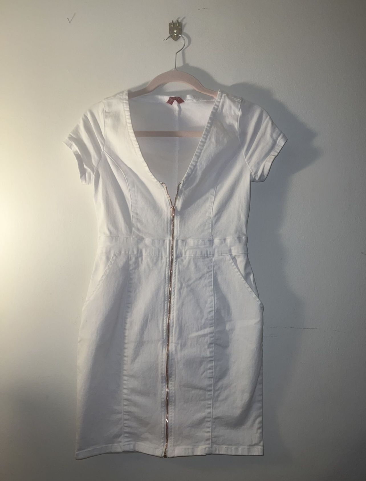 New Guess White Denim & Rose Gold Dress Size Small