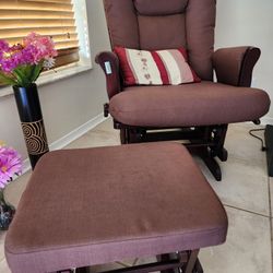 Rocking Chair With Foot Rest $120