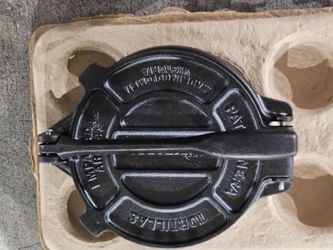 Victoria Cast Iron Tortilla Press & Pataconera