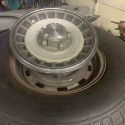 Used tires, rims and hubs