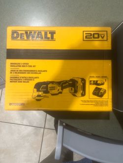 DeWalt 20V Brushless Oscillating Multi-Tool Kit