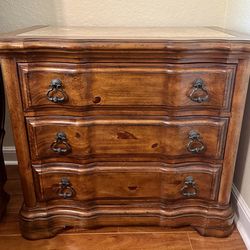 Bernhardt King Bedroom Set - Willing to Separate