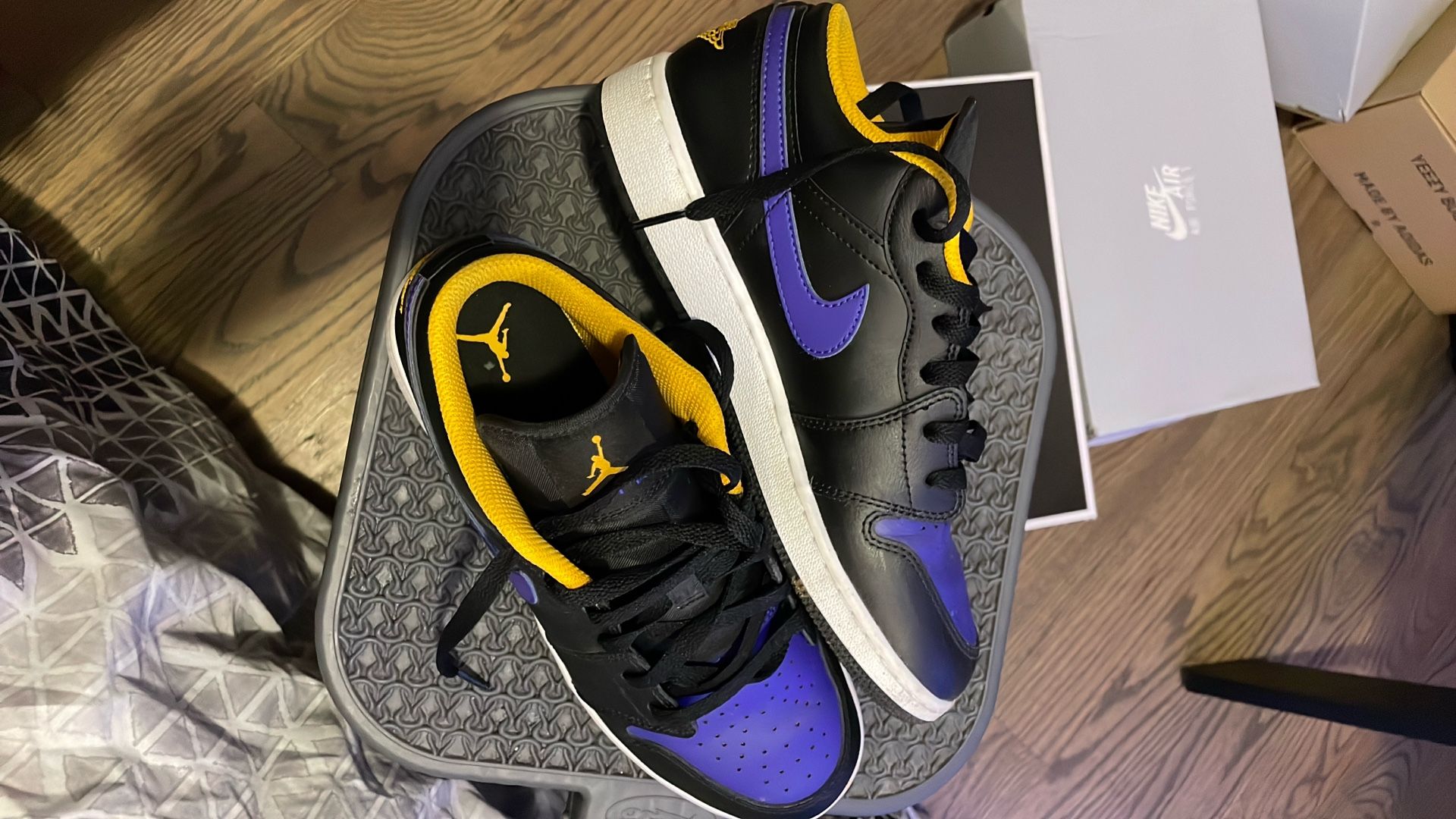 Low Dunks