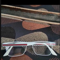 GUCCI GLASSES 