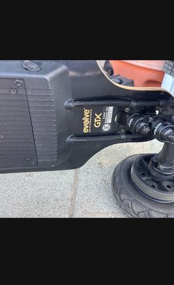 ELECTRIC Evolve skateboard GTX NO CHARGER AND NO REMOTE CONTROL