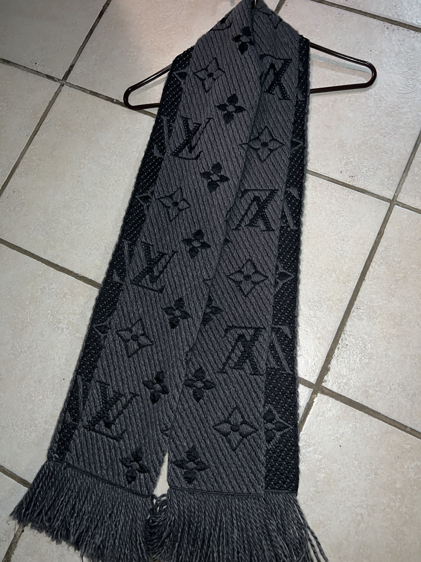 Louis Vuitton scarf 