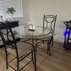 Glass Dinning Room Table And Chairs 