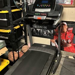 Nordic track Treadmill 