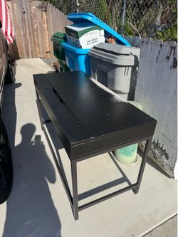 Free Desk