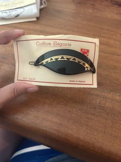 Vintage French "Coiffure Elégante" hair barrette