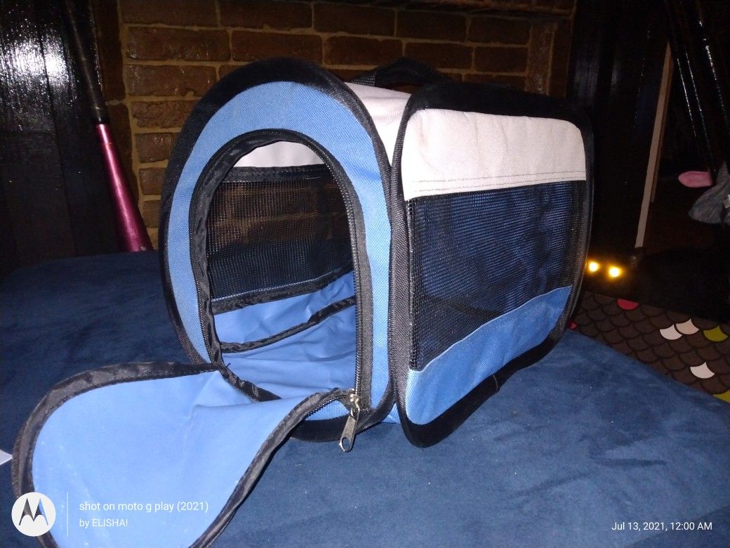 SMALL PET CARRIER