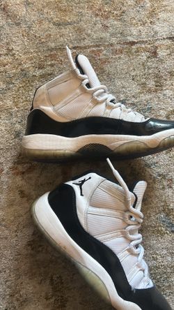 Air Jordan 11 Concord