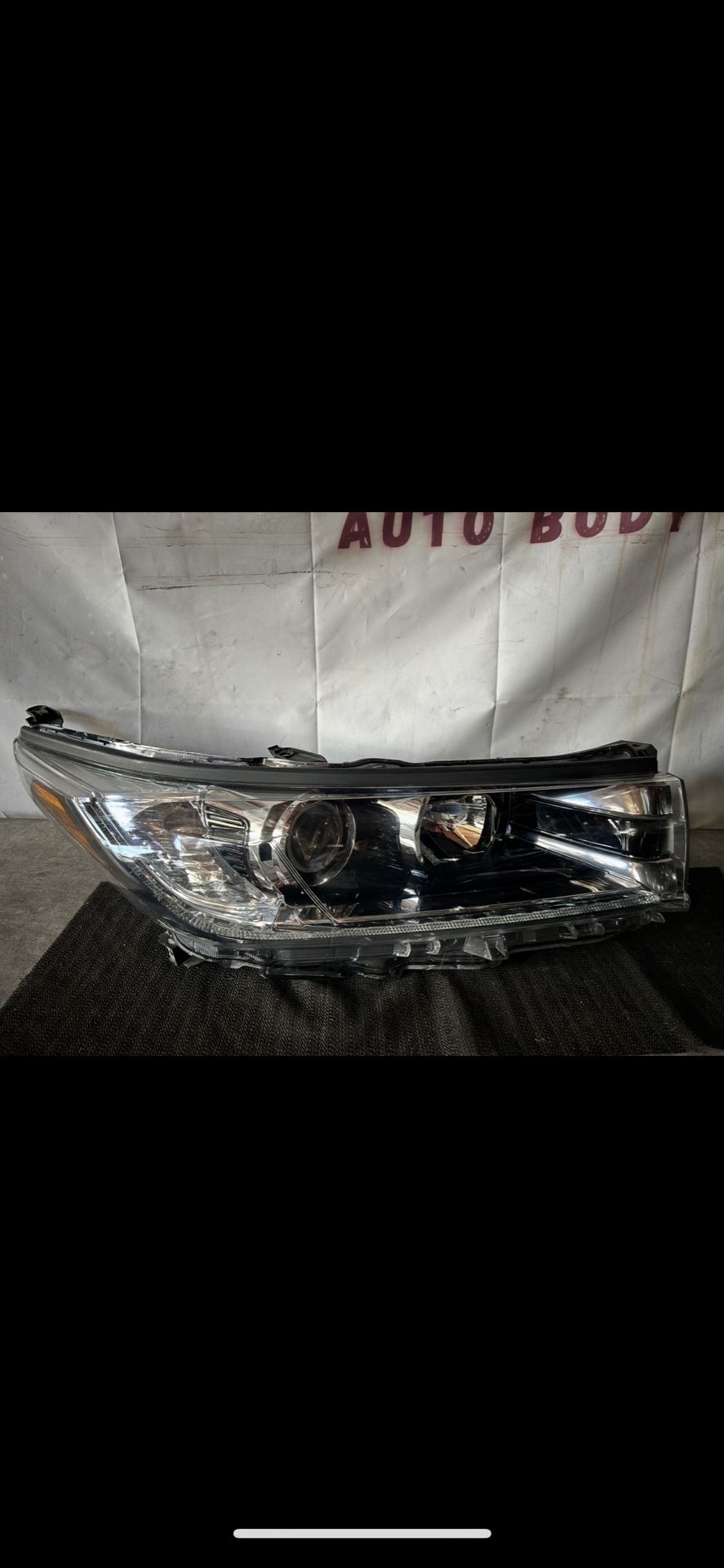 2017-2018-2019 Toyota Highlander RH Right Headlight Halogen W/LED OEM INSURANCE QUALITY 