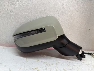 2020-2022 KIA Telluride Mirror Passenger Side Used OEM 8L201533