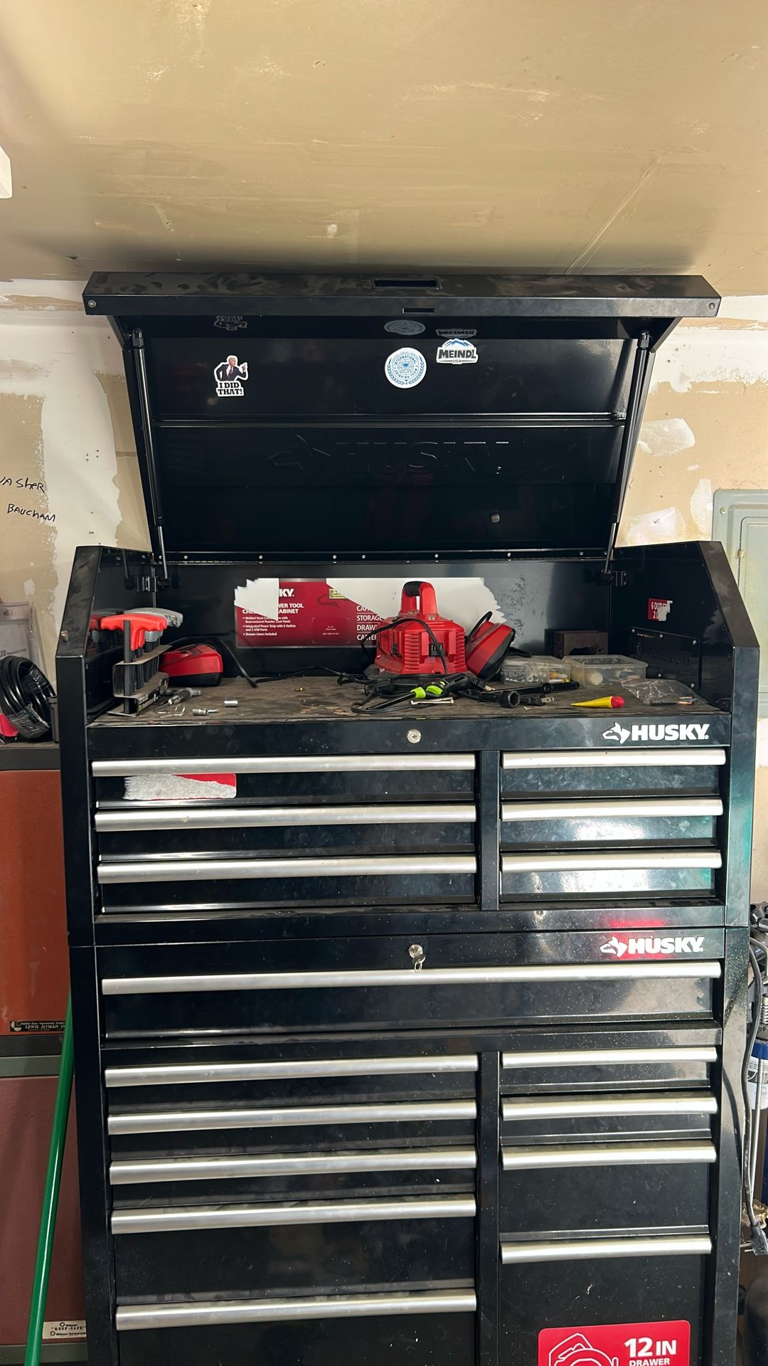 Husky 16 Drawer Tool Box
