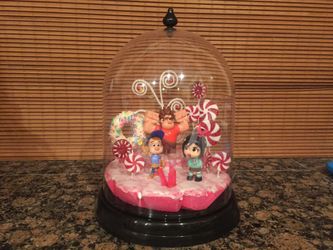 Wreck it Ralph Diorama in display