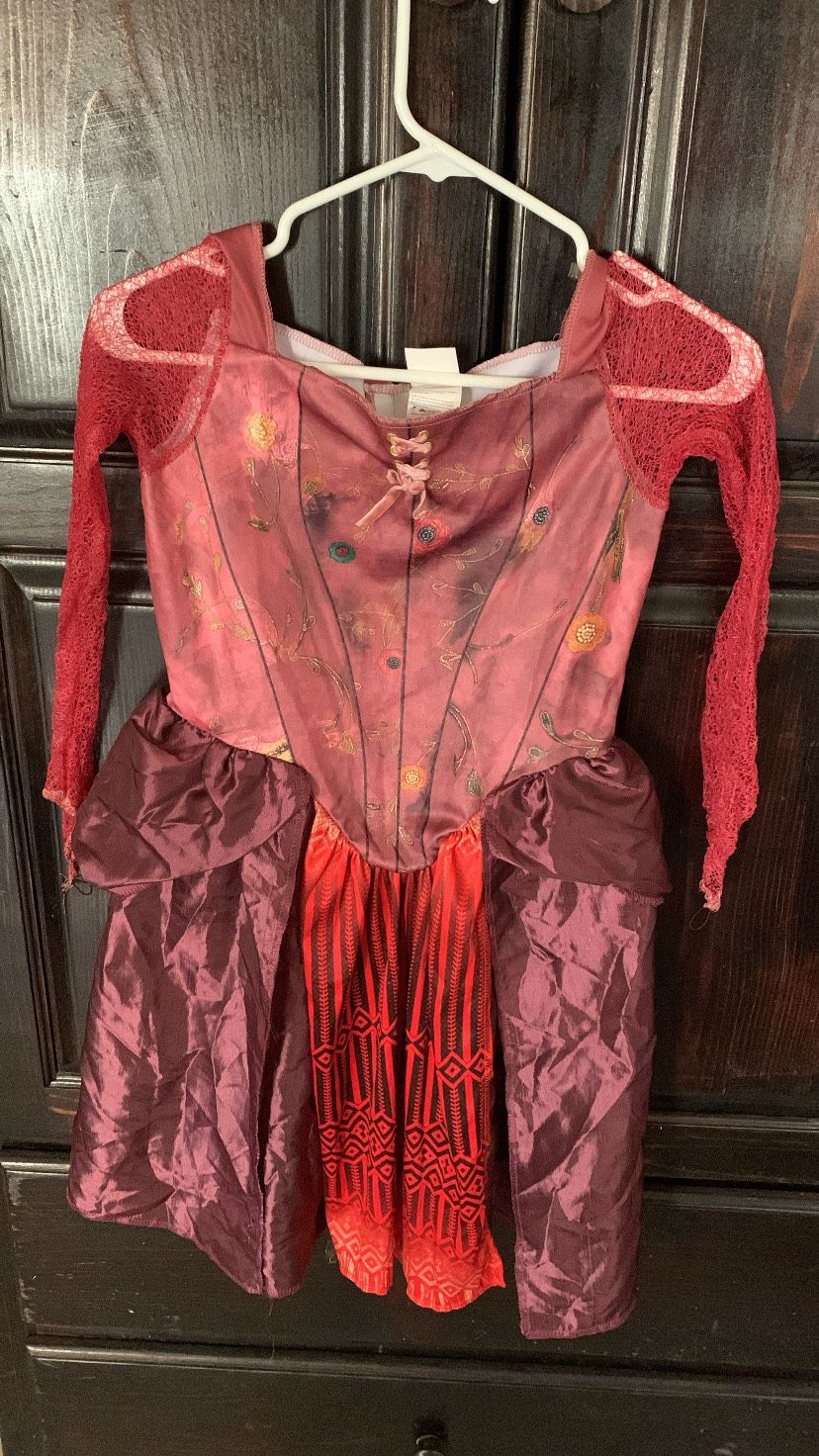 Sarah Sanderson 10-12