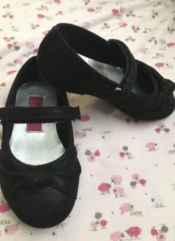 Toddler clothing & dress shoes