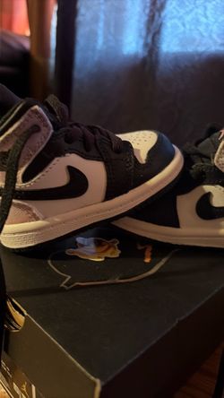 Baby girls Jordan 3 c  new