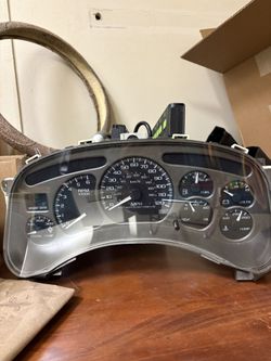 GMC Yukon Gauge Cluster