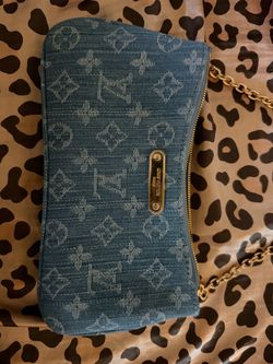 purse of the shoulder