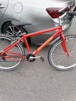 Cannondale M300 SE Mountain Bike 21 Speed Still Brand New