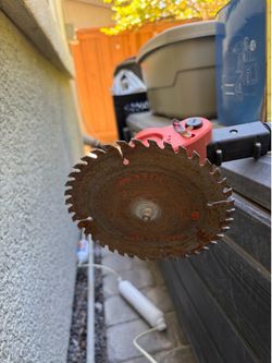 Cordless Brush Cutter / String Trimmer with Circular Saw Blade