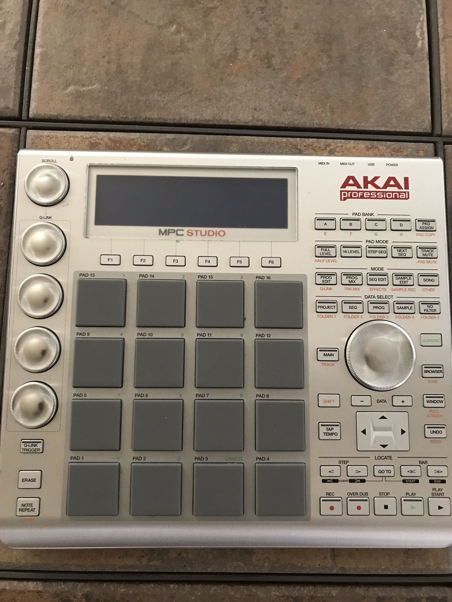 AKAI Professional MPC Studio/Beat Pad
