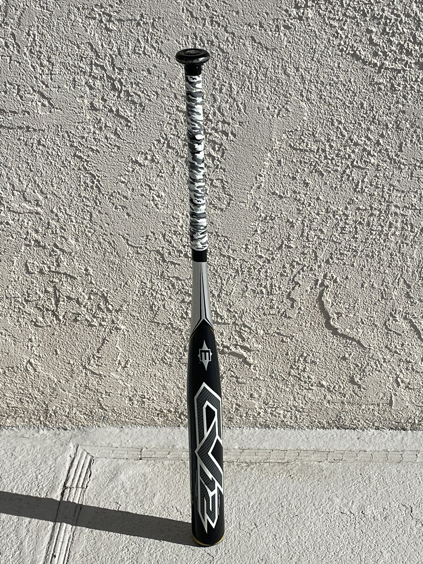 Easton CV12 Softball š„ Bat 34/28 In Very Good Condición
