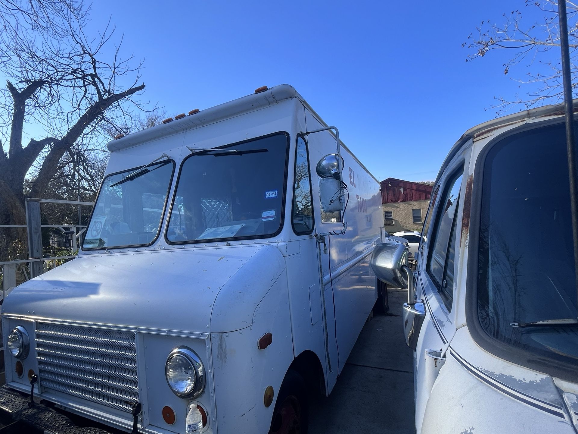 Se Vende un Camion Taquera- tiene Todo es un FoRD 1979, Precio