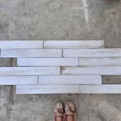 4" x 28" Porcelain Rustic White Wood Look Wall & Floor Tile (117 sq ft) OBO
