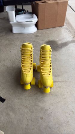 Size: 7W Skates