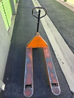 Pallet jack 5500