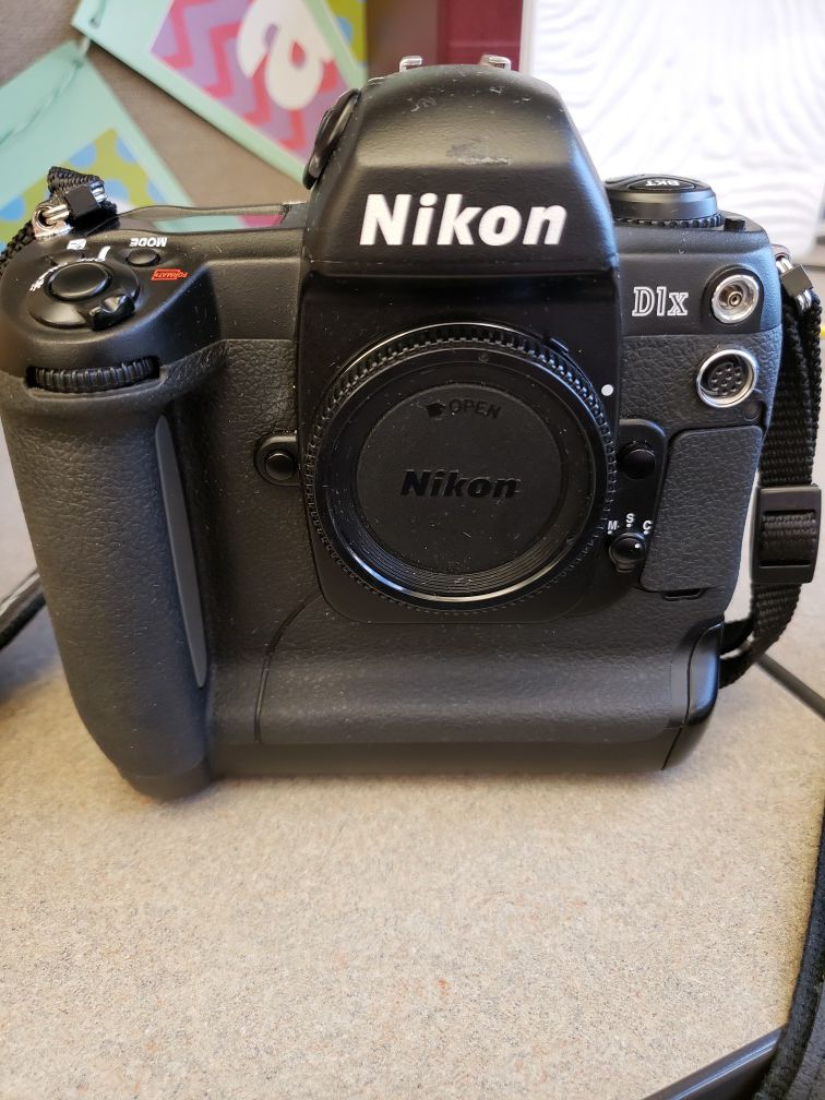 Nikon D1x DSLR camera