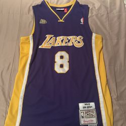 2000-2001 NBA Finals Mitchell And Ness, Kobe Bryant Jersey #8