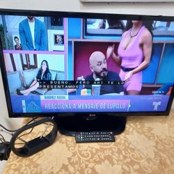 LG TV MODEL 32LN530OB US 32 " WORK GREAT WITH CONTROL AND ANTENNA 