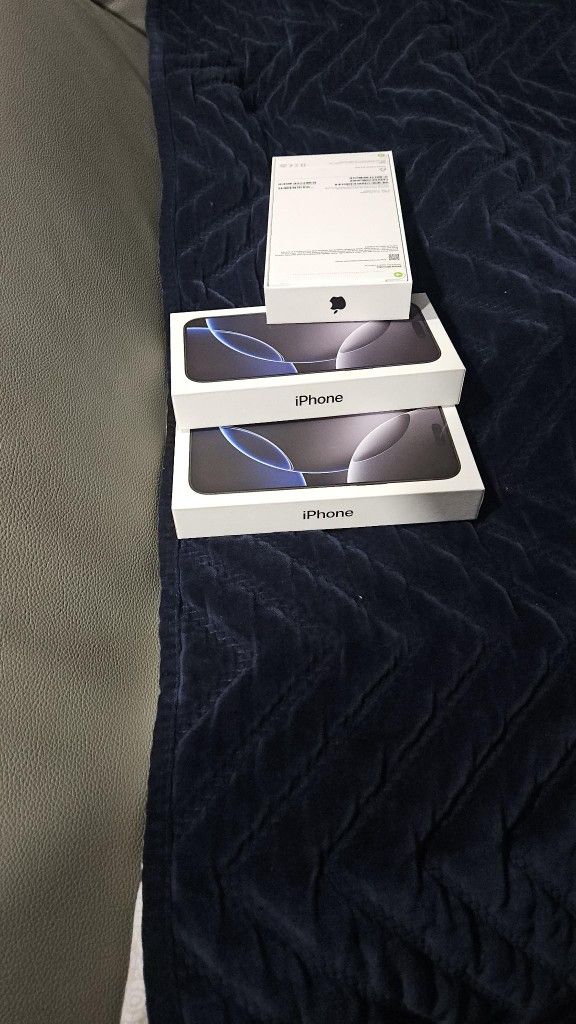 Iphone 16 Pro Max 512 Black 3 Phone Each 1250