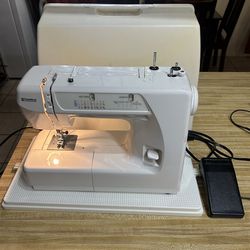 Kenmore sewing machine Model 385 White Working