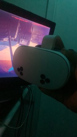 Meta Quest 3S VR Headset White