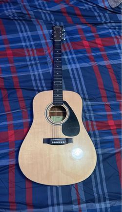 Yamaha Acoustic Guitar